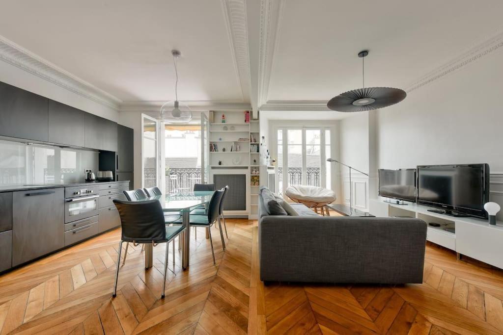 Elegant Avec Balcon Au Coeur Du Marais Appartamento *
